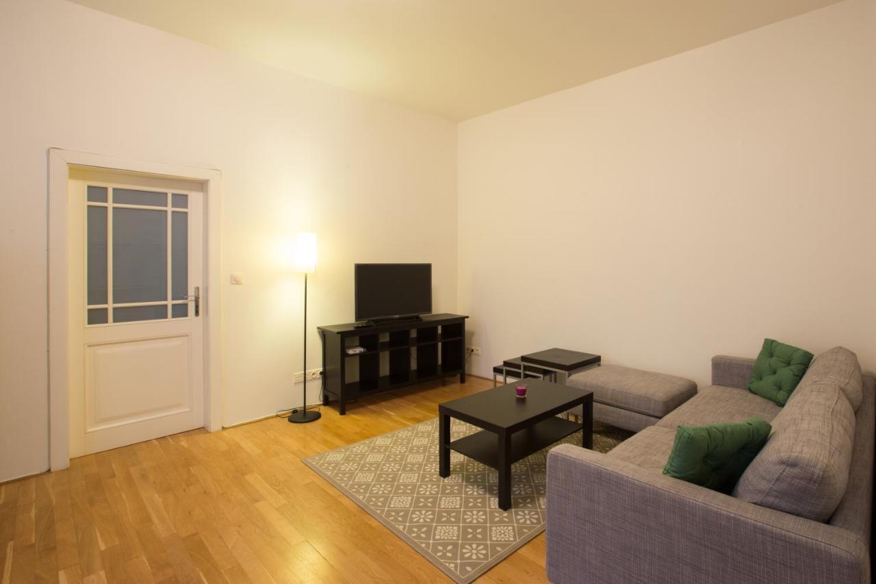 Elegant Apartment With Free Garage In The Center Of Prague Prag